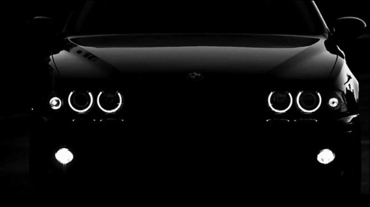 Ангельские глазки BMW E39 в ночи