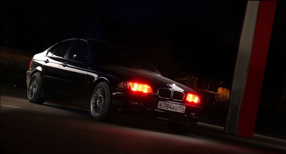Ангельские глазки BMW E46 в ночи