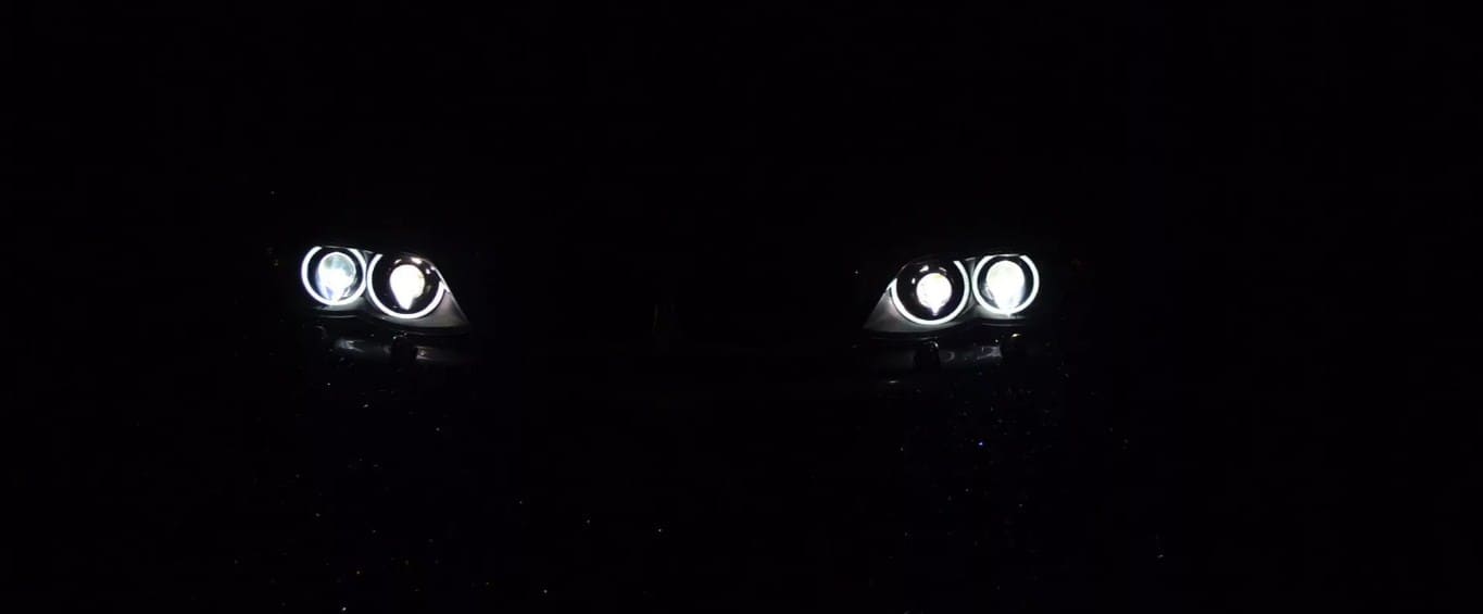Ангельские глазки BMW E53 X5 в ночи