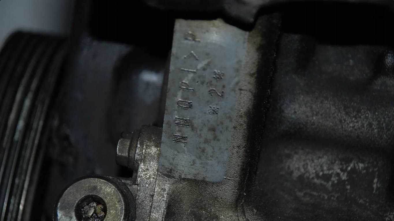 Расположение номера двигателя на Mazda 3 BK 1.6 Дизель