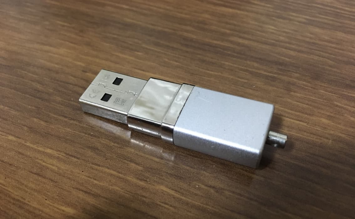 Нагрева флеш-носителя или USB порта устройства