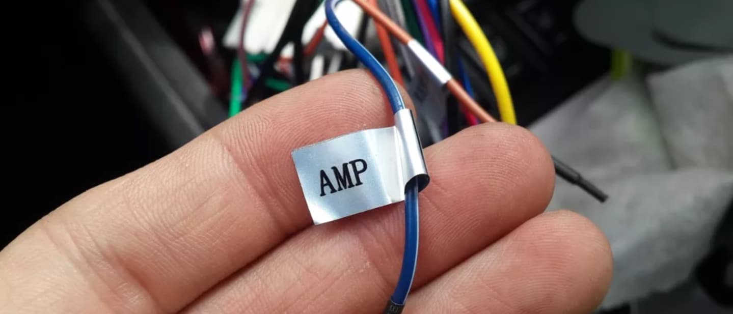 AMP-C провод на магнитоле